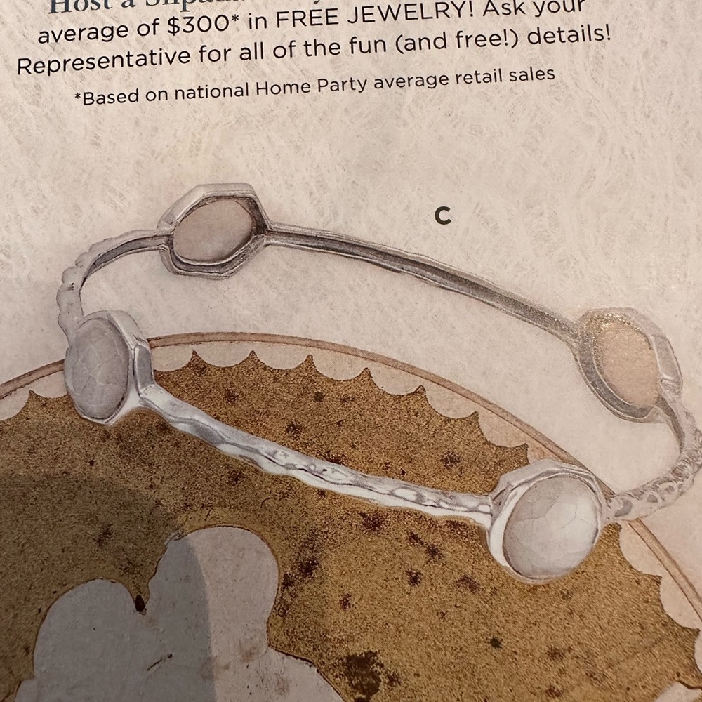 Silpada Sterling silver bangle with mother of pearl. B2383.